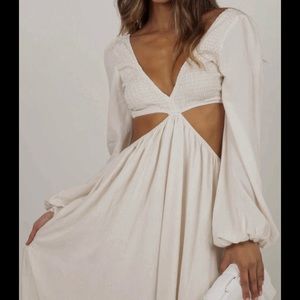 Boutique beige longe sleeve cut out maxi dress